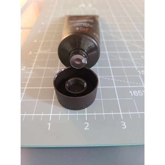 JUARA SKINCARE Radiance Enzyme Scrub - Picture 3 of 5